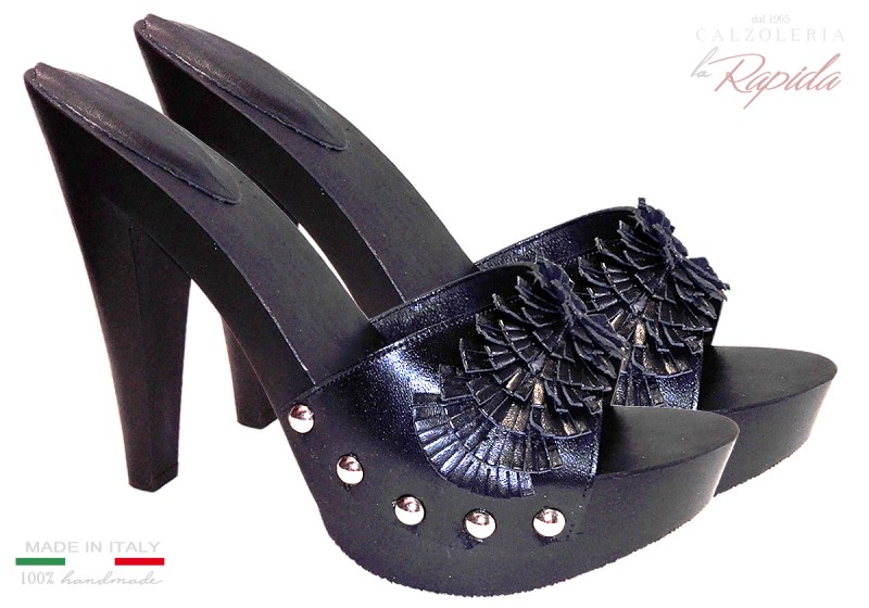 Zoccoli di Legno Neri Moda 2024